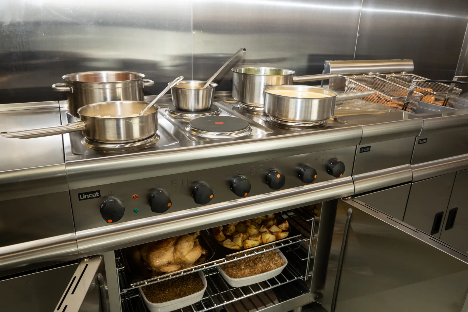 Lincat ESLR9C 6 Plate Electric Range - Image 4