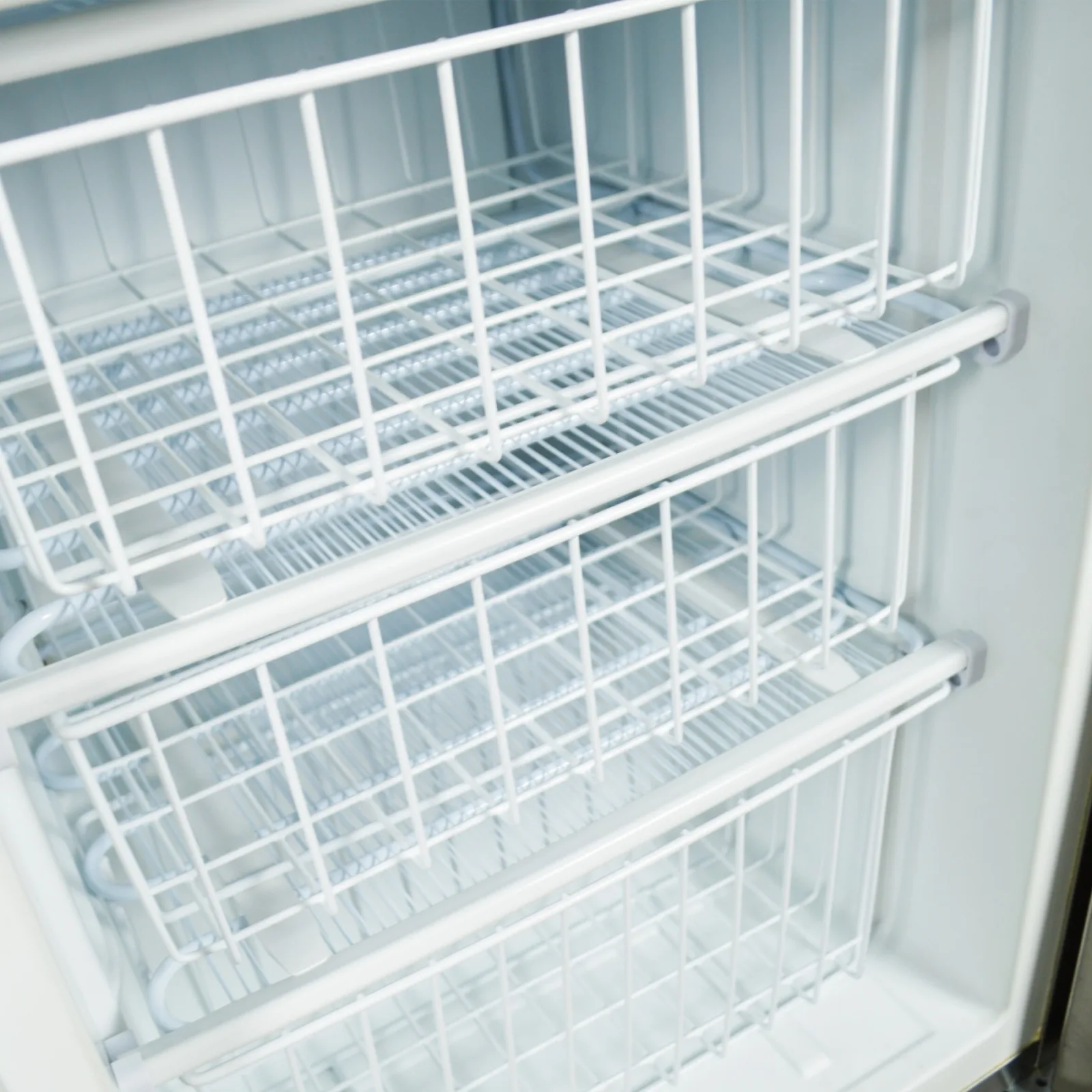 Blizzard UCF140 under-counter freezer - Image 5