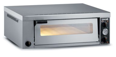 Lincat PO430 – Specialist Electric Counter-top Pizza Oven – Single-Deck – W 966 mm – 4.2 kW