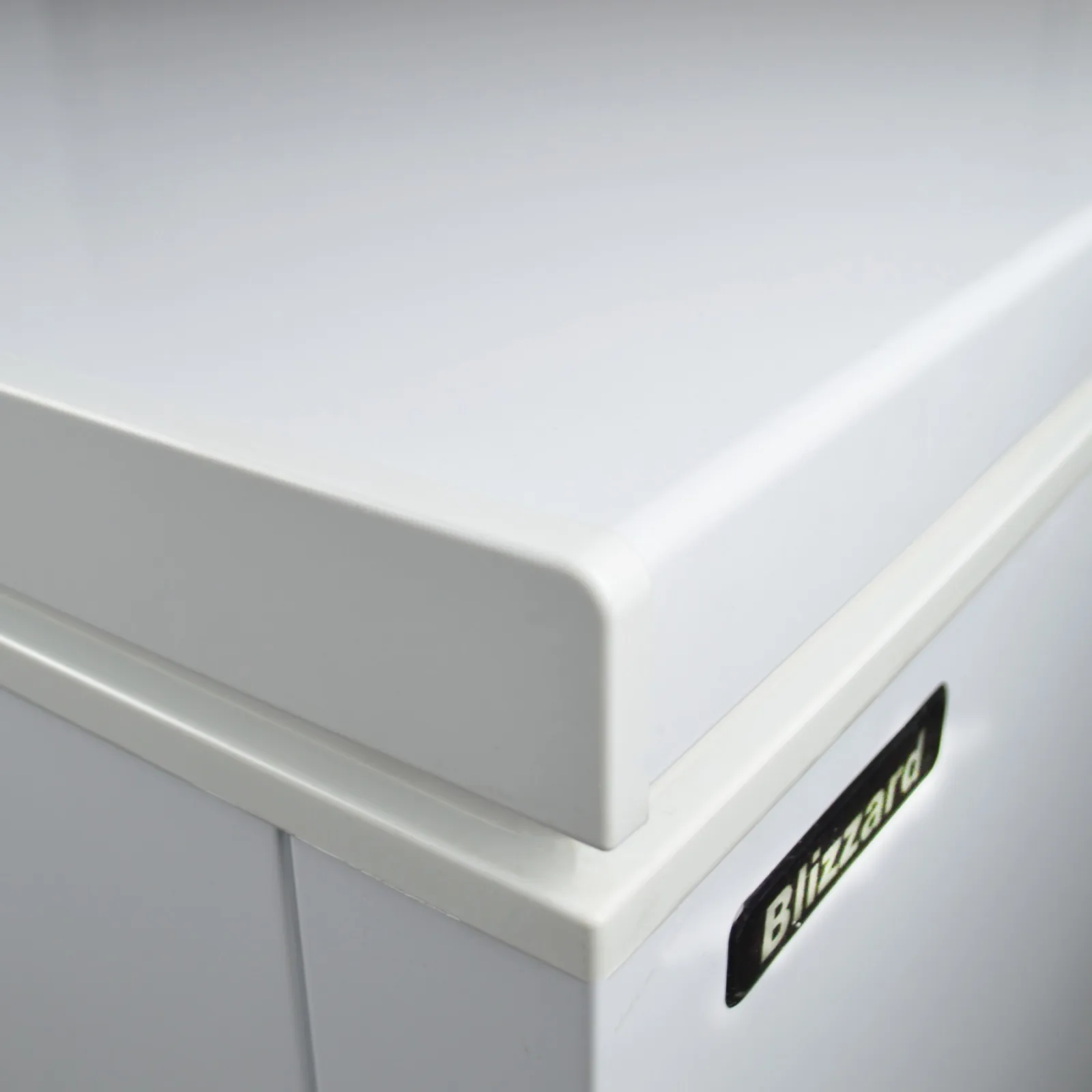 Blizzard CF650WH Chest Freezer - Image 3