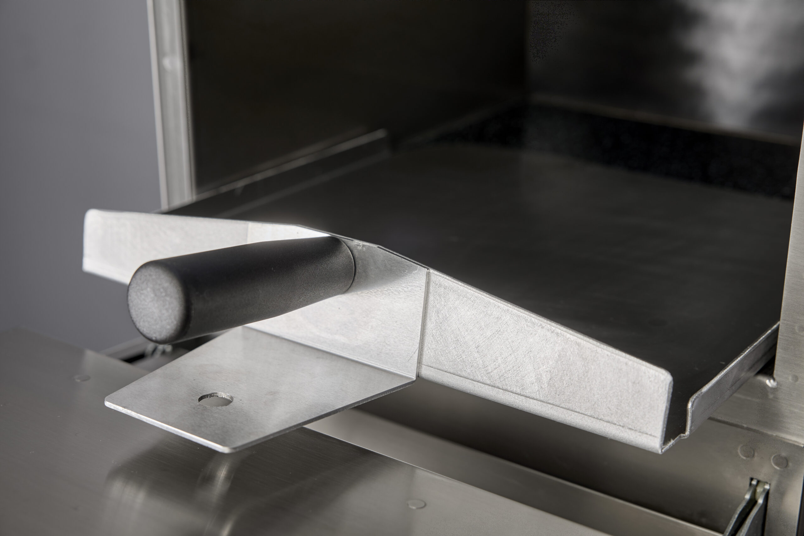 Turbochef TCiBOPLUS/B high speed oven iside showing tray image