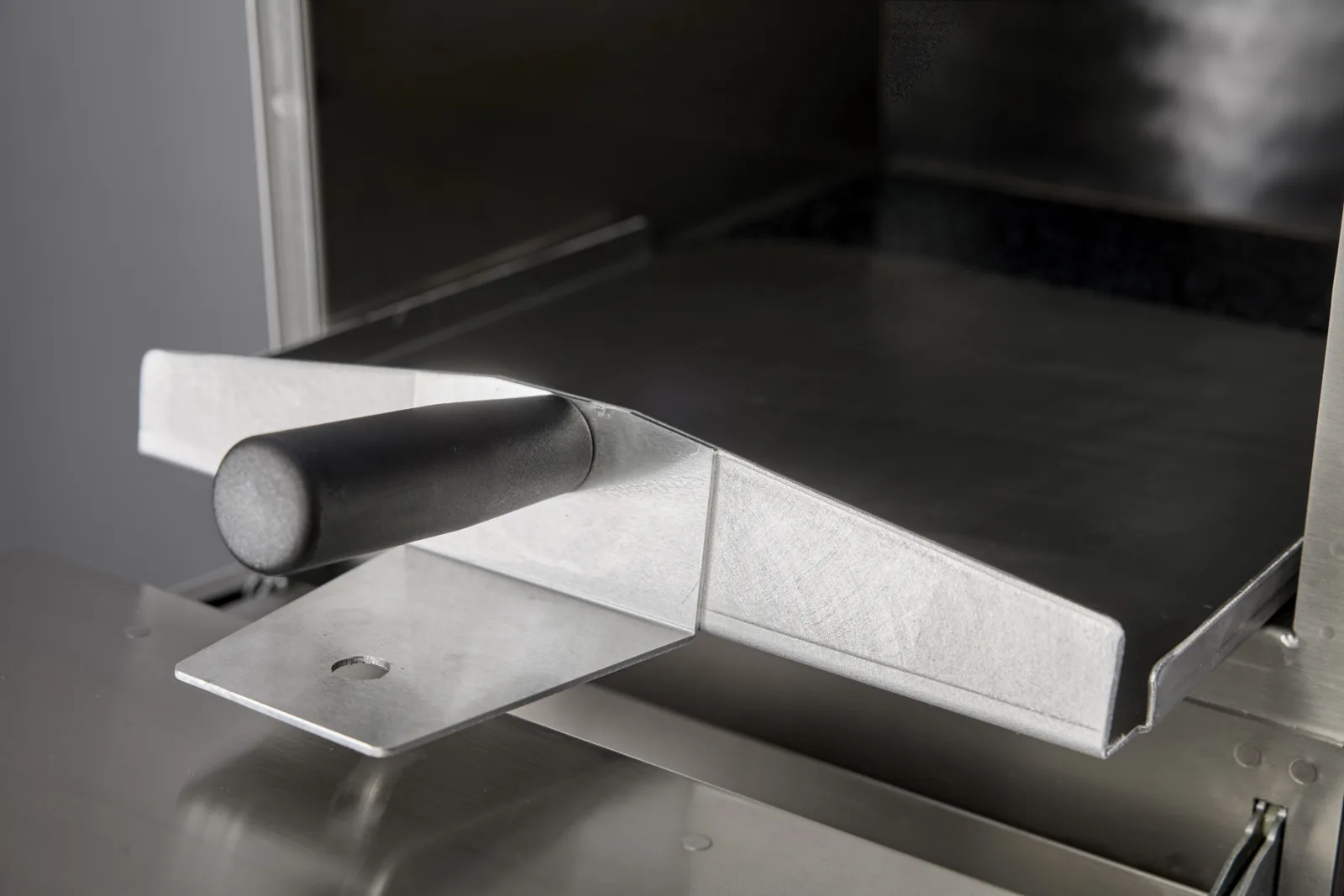 Turbochef TCiBOPLUS/B high speed oven iside showing tray image