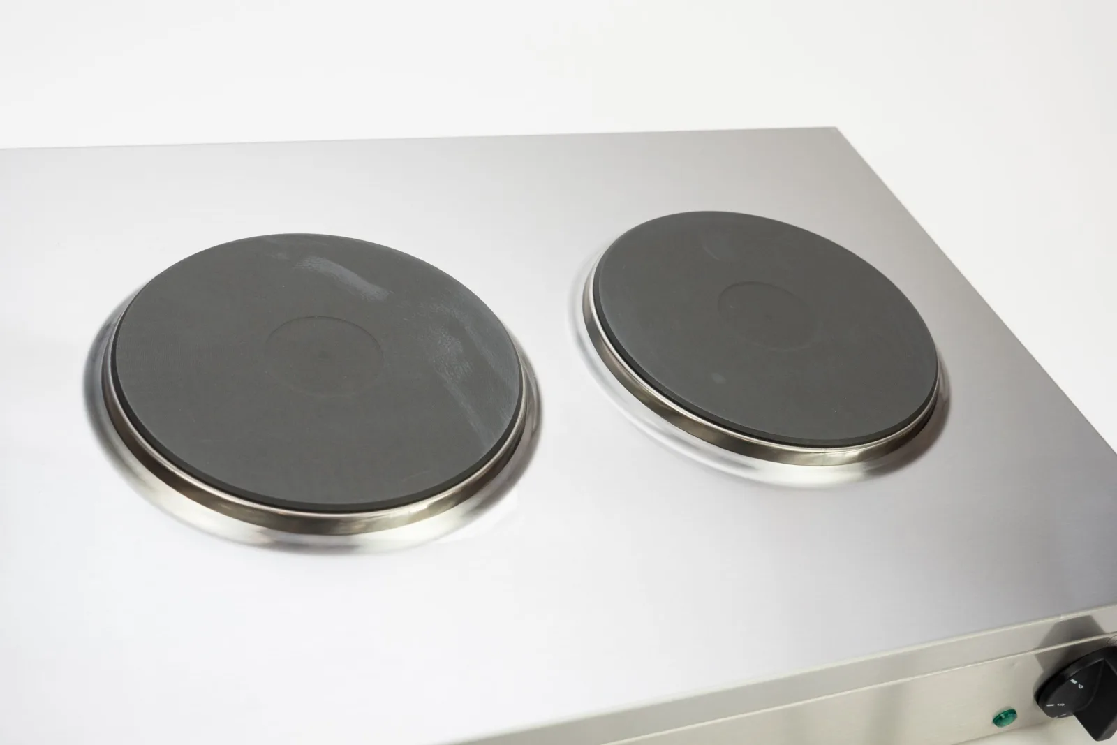 Lincat Lynx 400 Electric Counter-top Boiling Top - Twin Plate - W 565 mm - 3.0 kW - Image 3