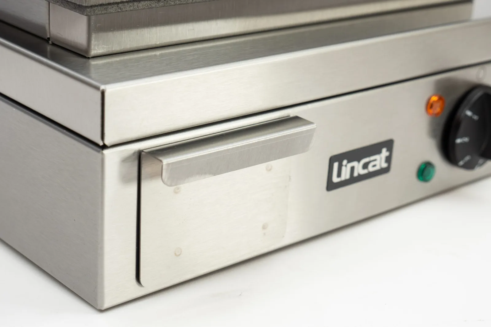Lincat Lynx 400 Electric Counter-top Griddle - W 315 mm - 2.0 kW - Image 4