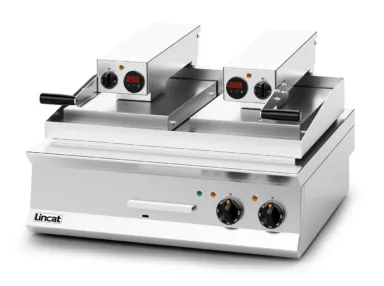 Lincat Opus 800 Electric Counter-top Clam Griddle – 1 x Flat Plate; 1 x Ribbed Plate – W 800 mm – 17.2 kW