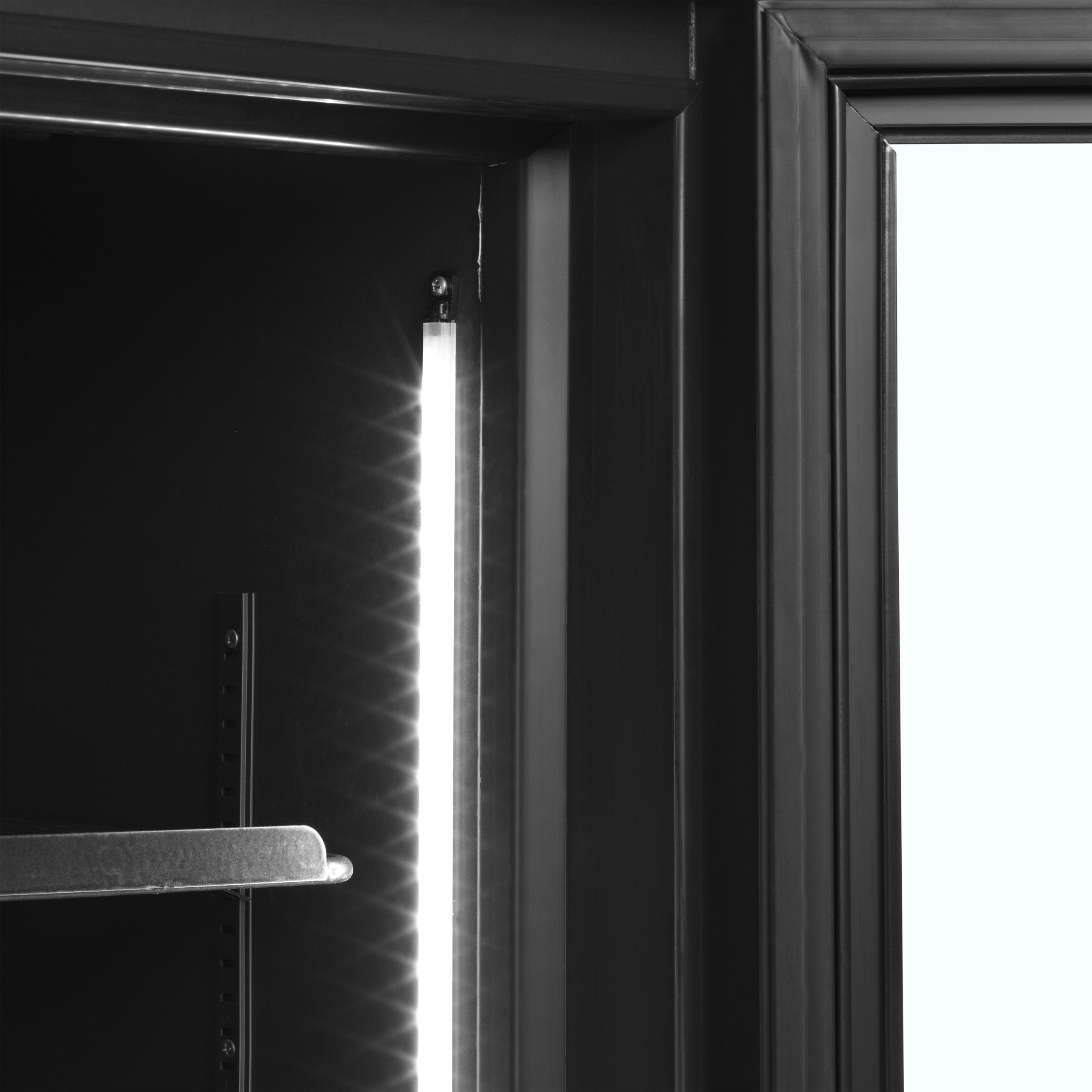 FSC1000H BLACK Glass Door Merchandiser - Image 4