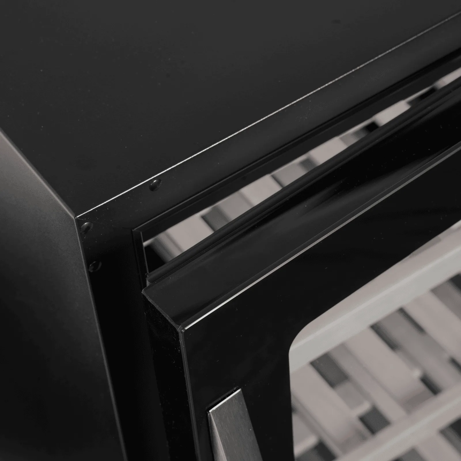 TFW300-2F Dual Temperature Wine Cooler - Image 3