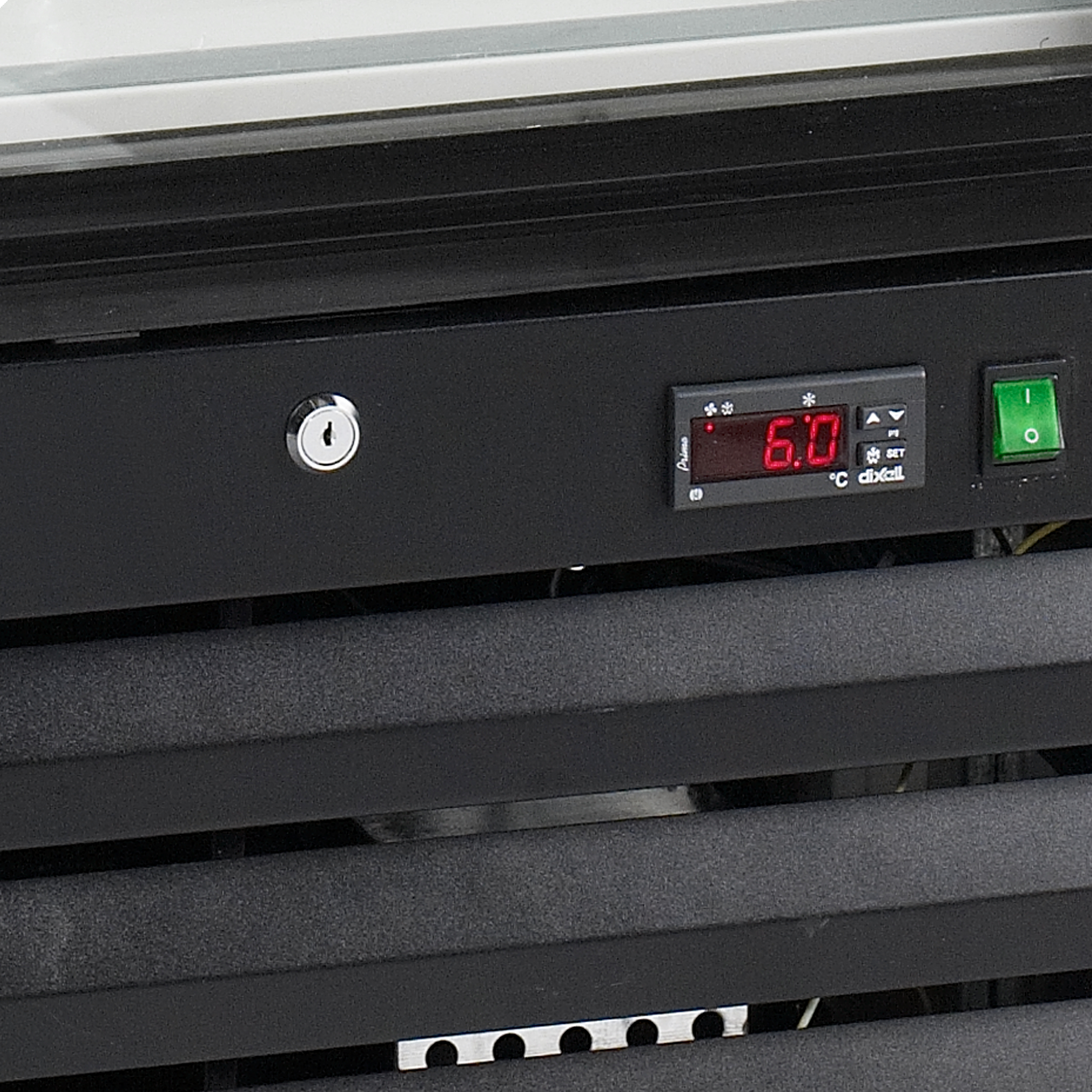 NF2500G Glass Door Display Freezer - Image 4