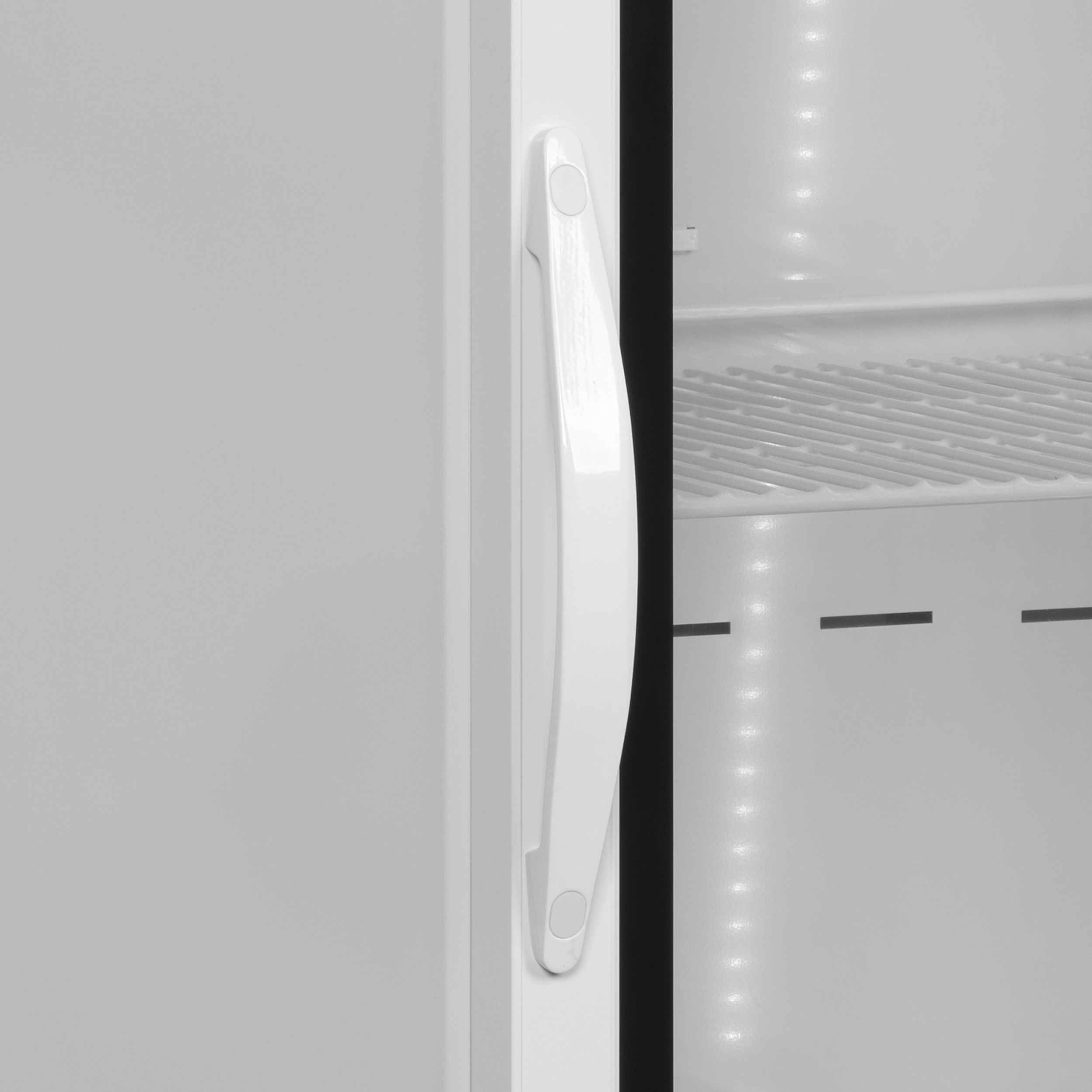 UF400VGW Glass door display freezer - Image 4