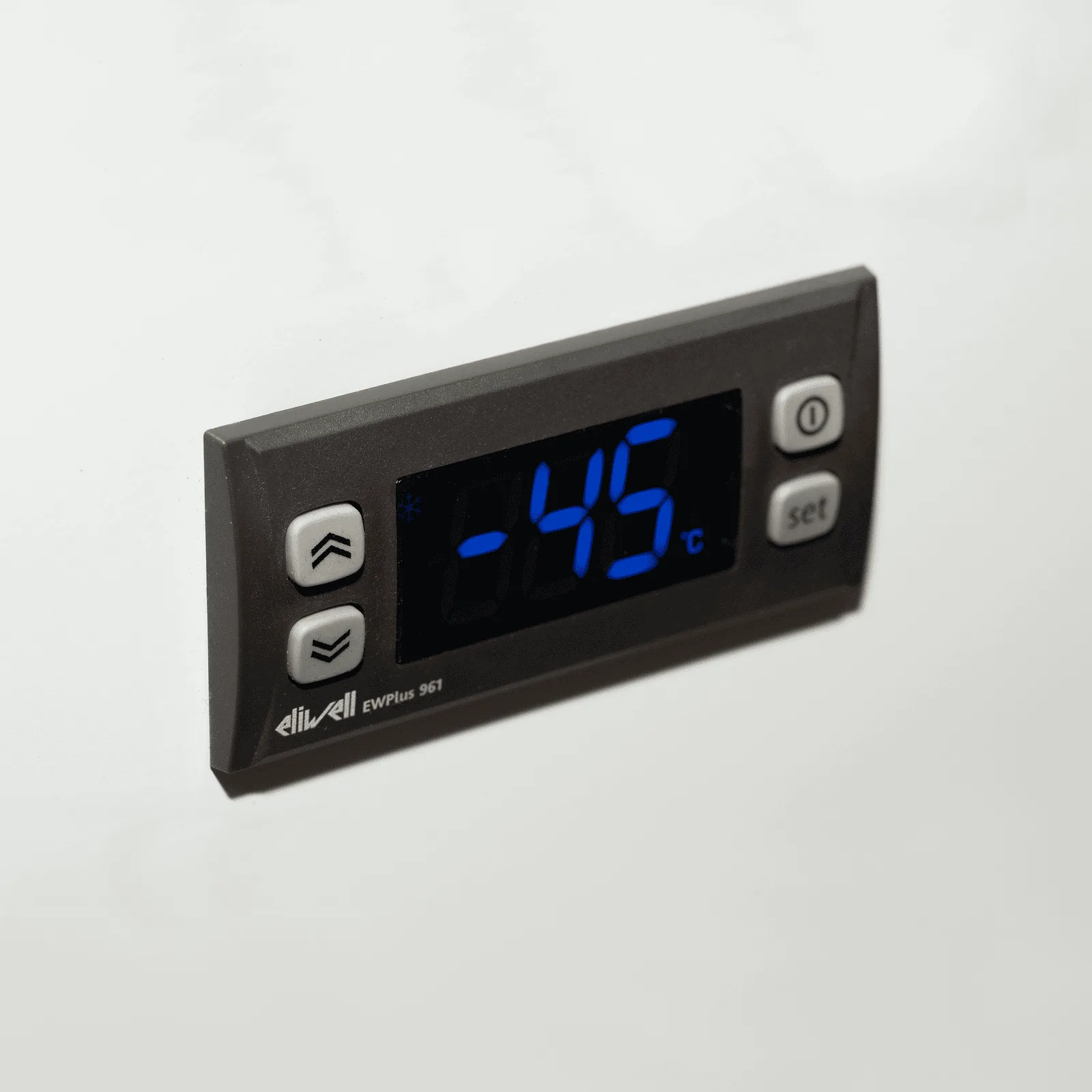 SE20-45 Low Temperature Chest Freezer - Image 3