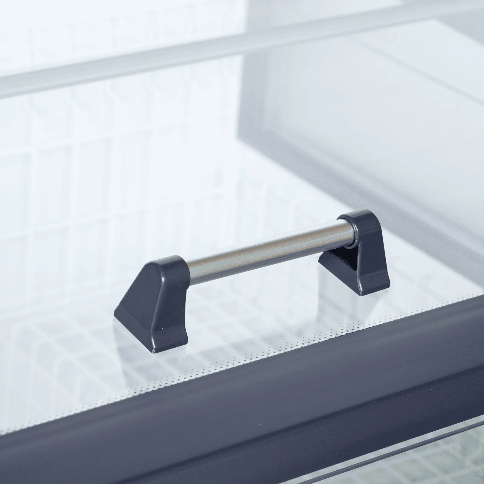 View HC Chiller / Freezer - Image 2