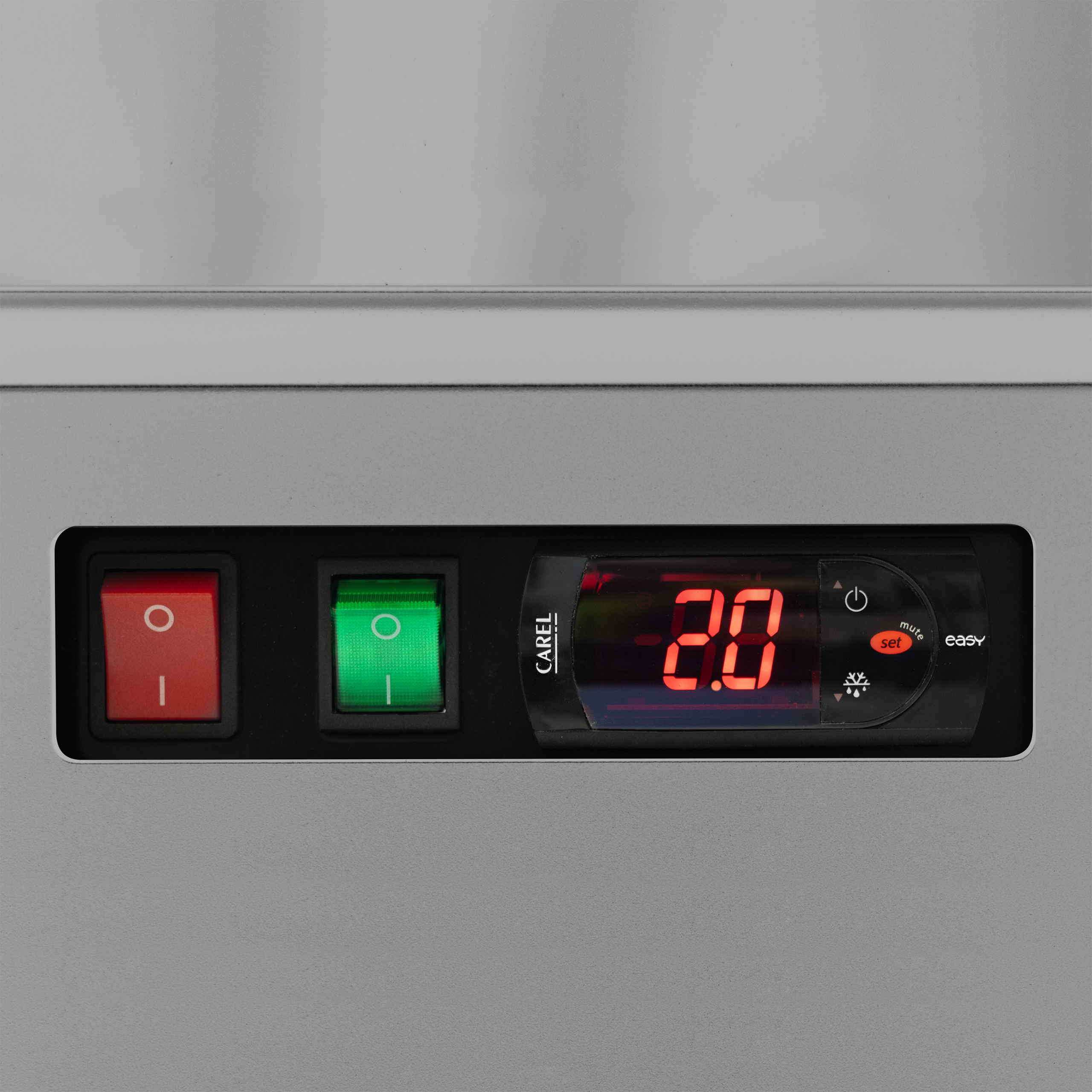 Atom Maxi C1DS Glass Door Merchandiser - Image 4