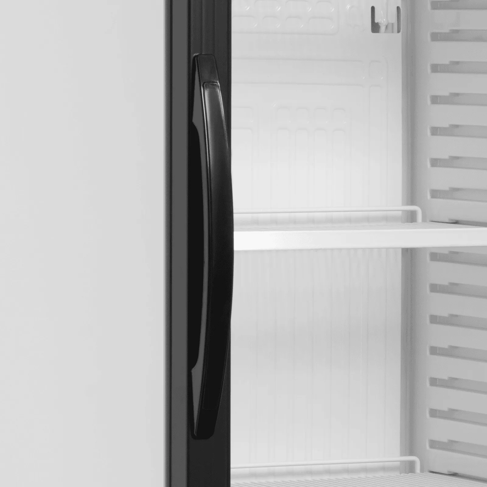 SC381 Glass Door Merchandiser - Image 3