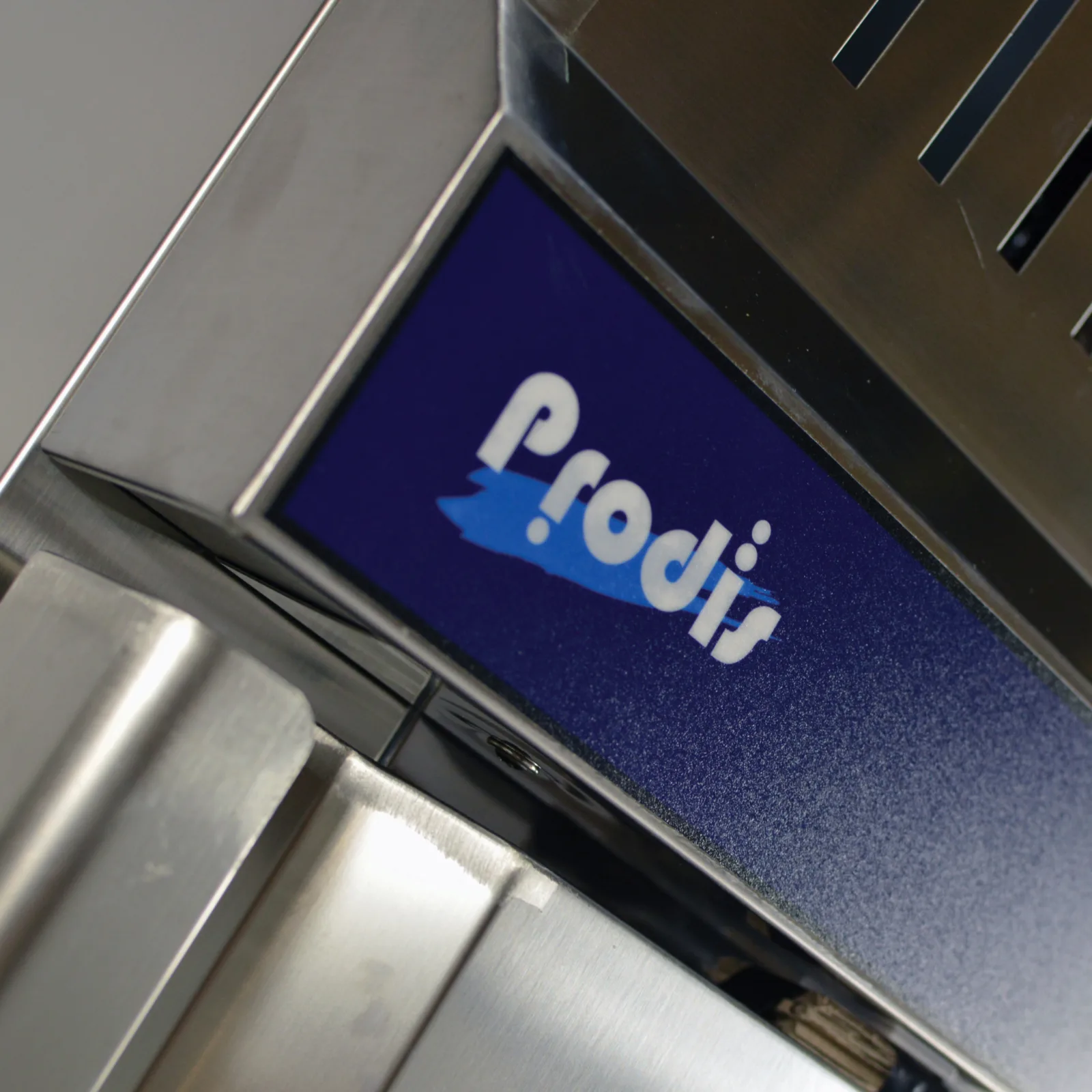 Prodis GRN-1R-LE Low Energy Professional Single Door Stainless Steel Service Fridge - 522 Litres - Image 3