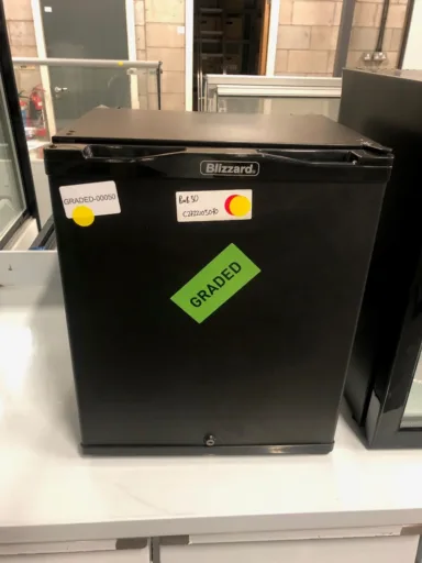 GRADED-00050 BMB30 Mini Bar (10 Bottles)