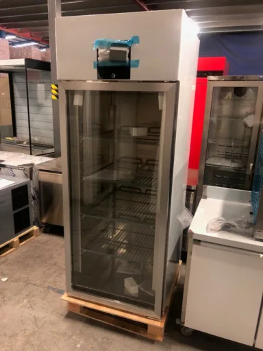 GRADED-02080 BR1SSCR Upright Single Hinged Glass Door Gastronorm Refrigerator