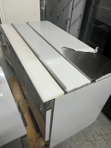 Graded – 392L Compact Triple Door Refrigerated Saladette