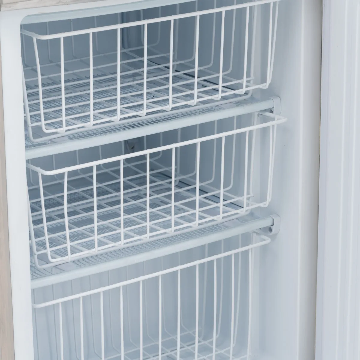 Graded - Single Hinged Door Under Counter Freezer - image 5