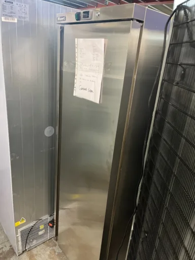 Graded – Upright 320L Single Hinged Door Freezer