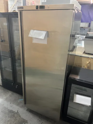 GRADED – Upright 320L Single Hinged Door Refrigerator