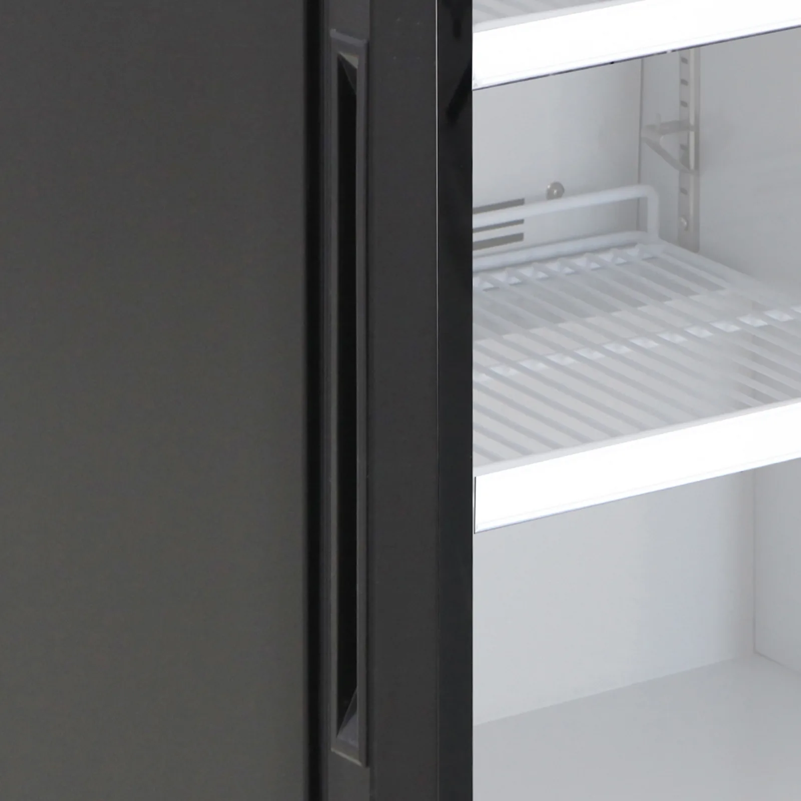 UDB-F500V-BW1 Glass Door Display Freezer - Image 2